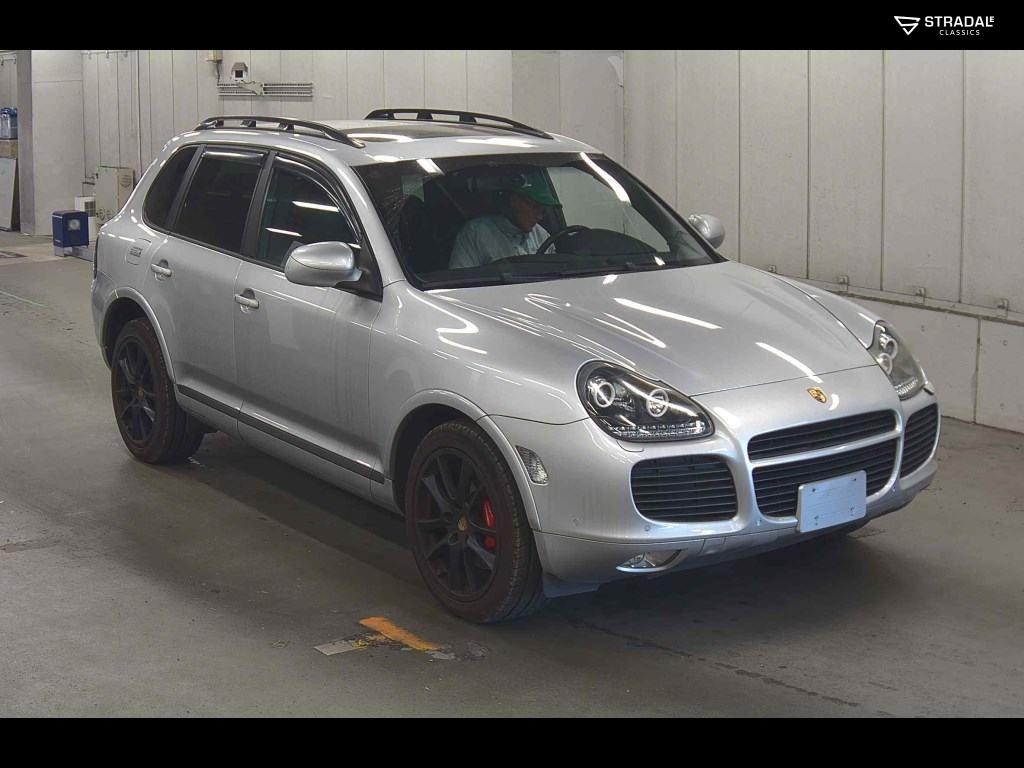 PORSCHE CAYENNE 4WD TURBO