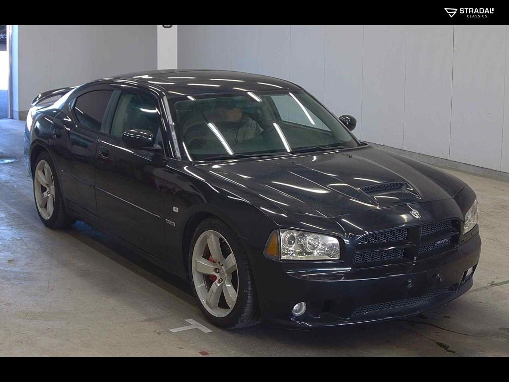 DODGE CHARGER 4D SRT8