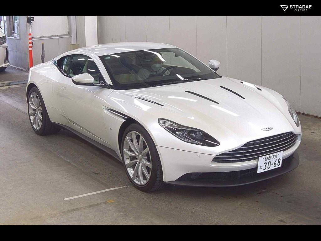 ASTON MARTIN DB11 V12