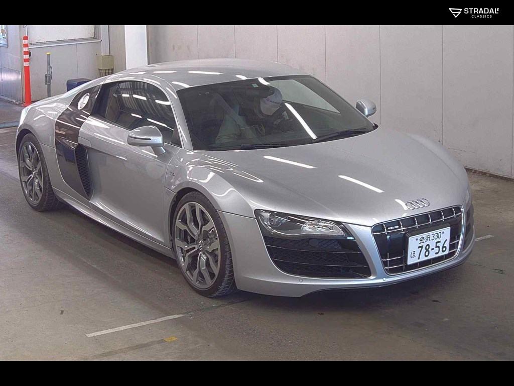 AUDI R8 4WD 5.2FSI QUATTRO