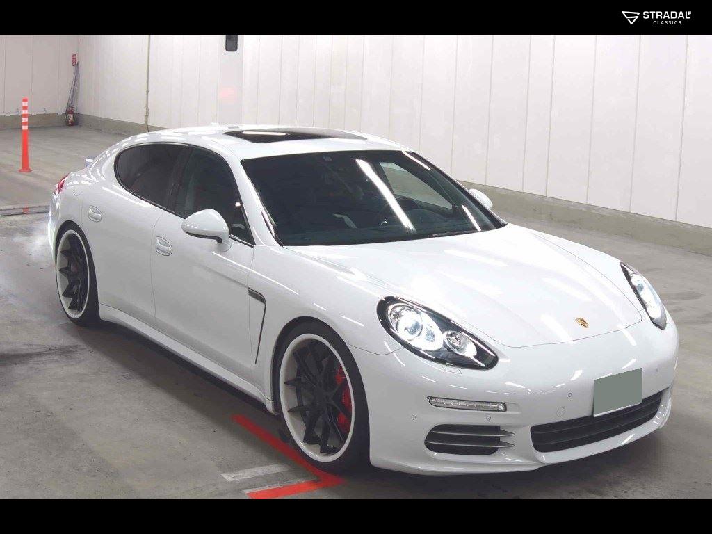 PORSCHE PANAMERA 5D